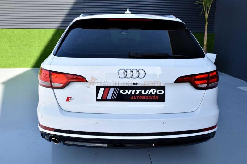 Audi A4 Avant 2.0 TDI 150cv S line edition 