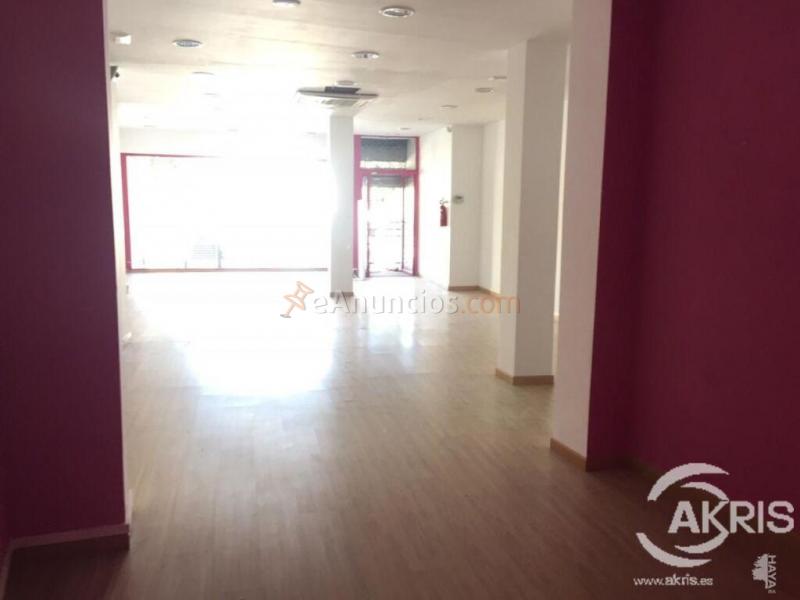 LOCAL COMERCIAL DE 94 M2 EN BUEN ESTADO DE CONSERVACION