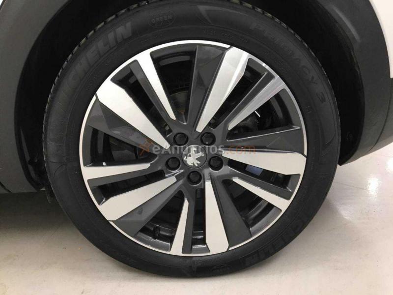 PEUGEOT 3008  300 e-EAT8 GT