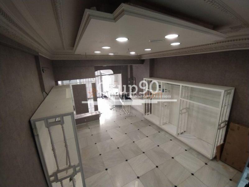 OPORTUNIDAD PARA TU NEGOCIO  LOCAL EN EL EIX COMERCIAL