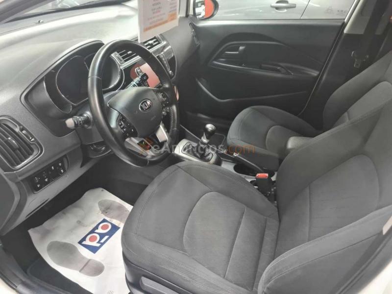 Kia Rio EMOTION GASOLINA 84 cv 