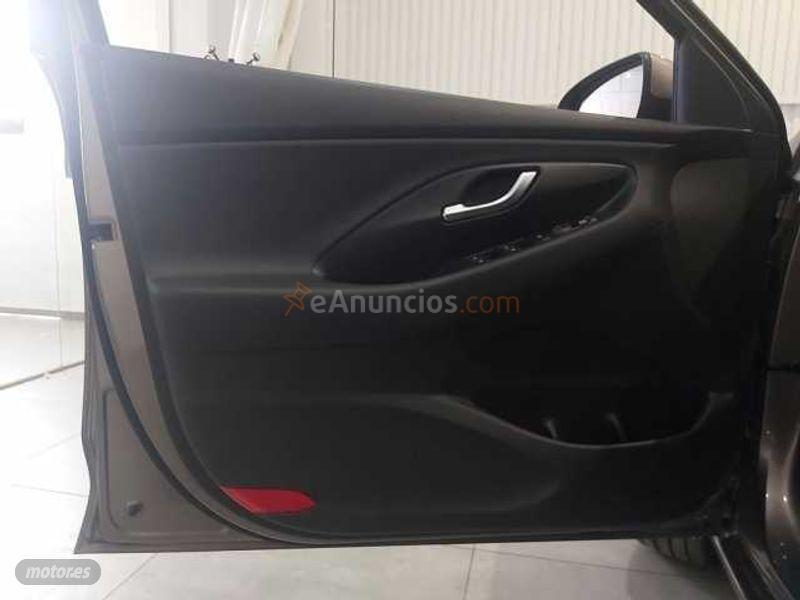 Hyundai i30 TGDI 1.0 120CV 48V TECNO de 2021 con 2.974 Km por 24.990 EUR. en Huelva