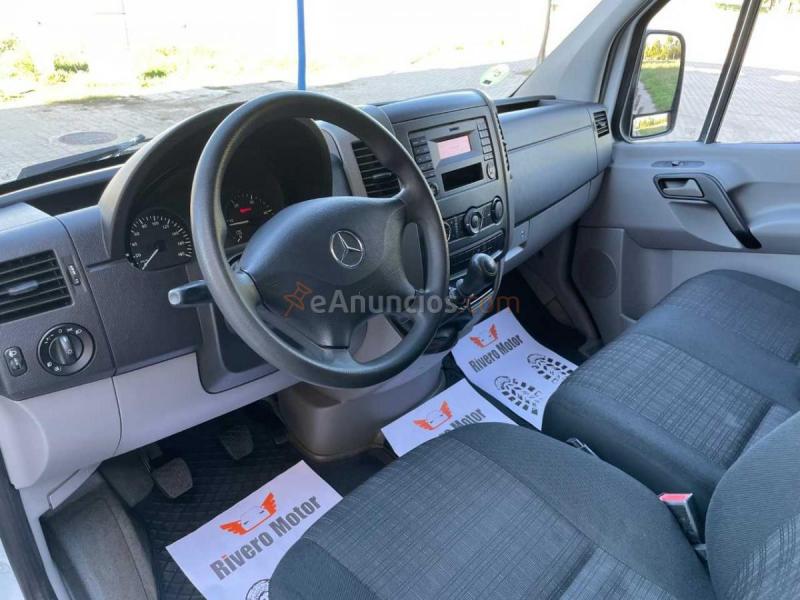 Mercedes Sprinter Corto 3.0T 211 CDI 114cv 6 vel. *38.000 km* *Nacional* 