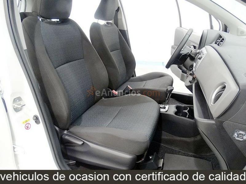 Toyota Yaris 1.3 Active 99CV 