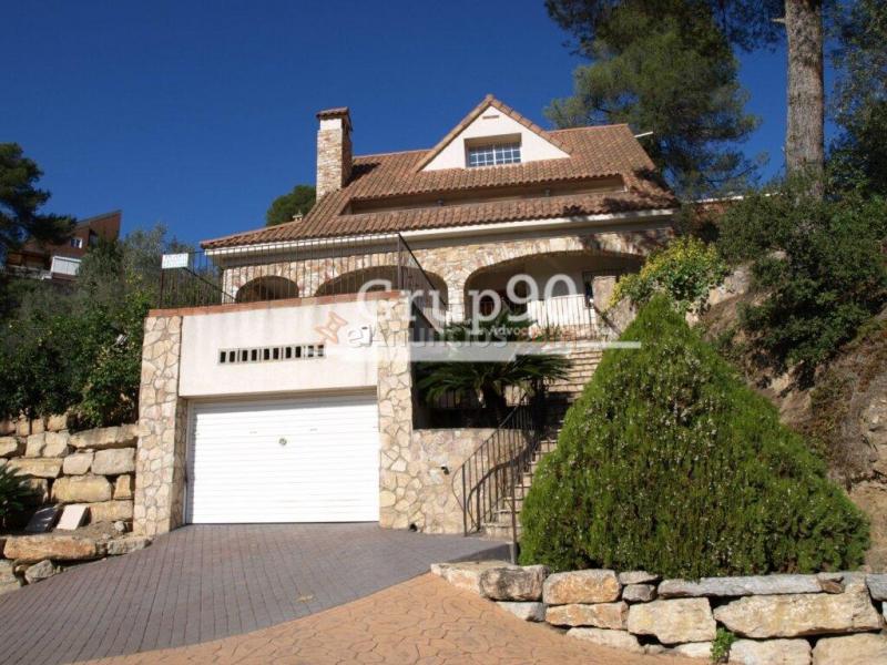 Acogedora y amplia casa a cuatro vientos en Cervelló