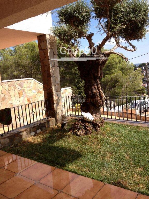 Acogedora casa en el centro urbano de Vallirana