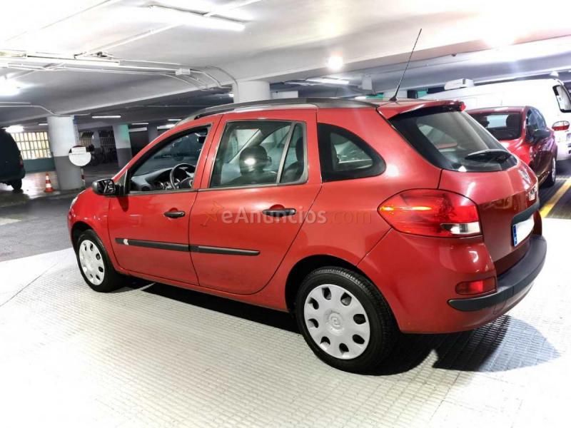 Renault Clio Grand Tour RESERVADO1.2 Aunthentique 75cv. Impecable . 