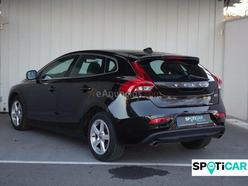 Volvo V40  2.0 D3 Momentum