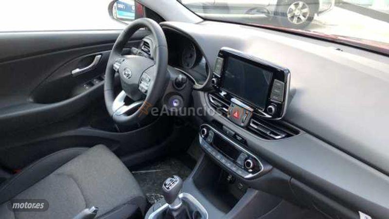 Hyundai i30 5P DPI 1.5 110CV KLASS SLX de 2021 con 10 Km por 19.100 EUR. en Guadalajara