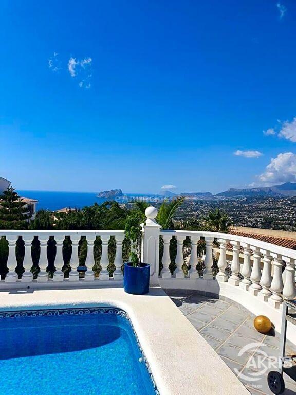 ESTUPENDO CHALET CON  BONITAS VISTAS AL MAR