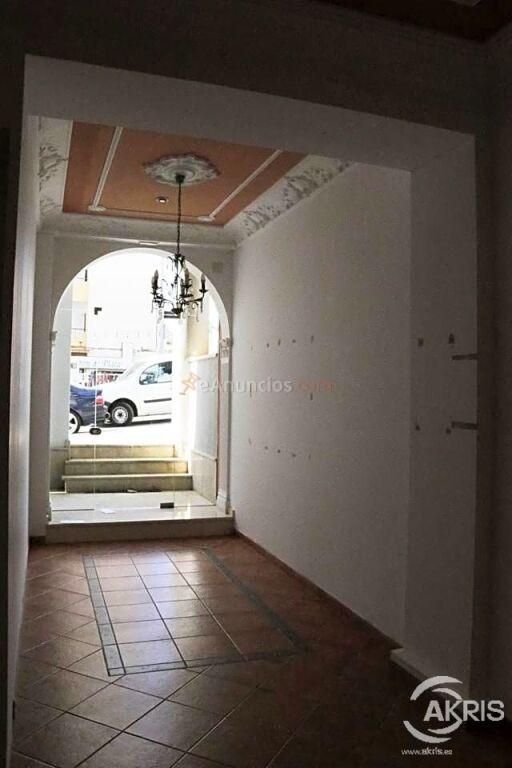 LOCAL EN CENTRO DE CALPE CERCA DE LA PLAYA