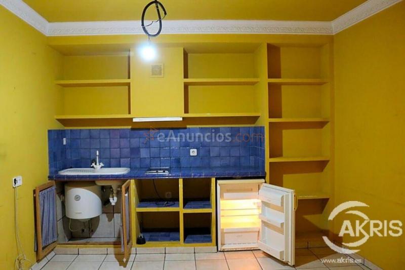 LOCAL EN CENTRO DE CALPE CERCA DE LA PLAYA