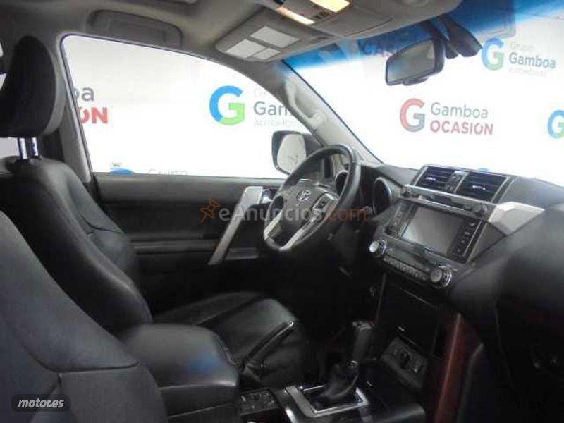 Toyota Land Cruiser 2.8 D-4D VXL AUTO de 2017 con 113.111 Km por 45.690 EUR. en Madrid