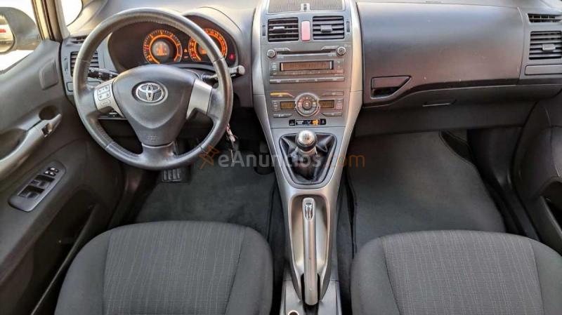 Toyota Auris 1.4 D4D Luna 5p. 