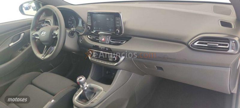 Hyundai i30 5P TGDI 1.0 120CV 48V N LINE de 2021 con 25.000 Km por 18.500 EUR. en Lugo