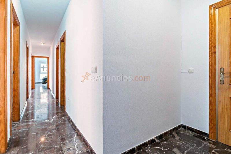 ESPACIOSO PISO FAMILIAR EN EL CENTRO DE EL EJIDO