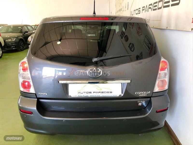 Toyota Corolla Verso 2.2 D4D 136cv Sol de 2008 con 204.000 Km por 4.999 EUR. en Badajoz