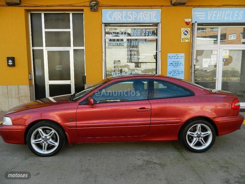 Volvo C 70 2.3 TURBO AUTO de 1998 con 200.000 Km por 2.490 EUR. en Lleida