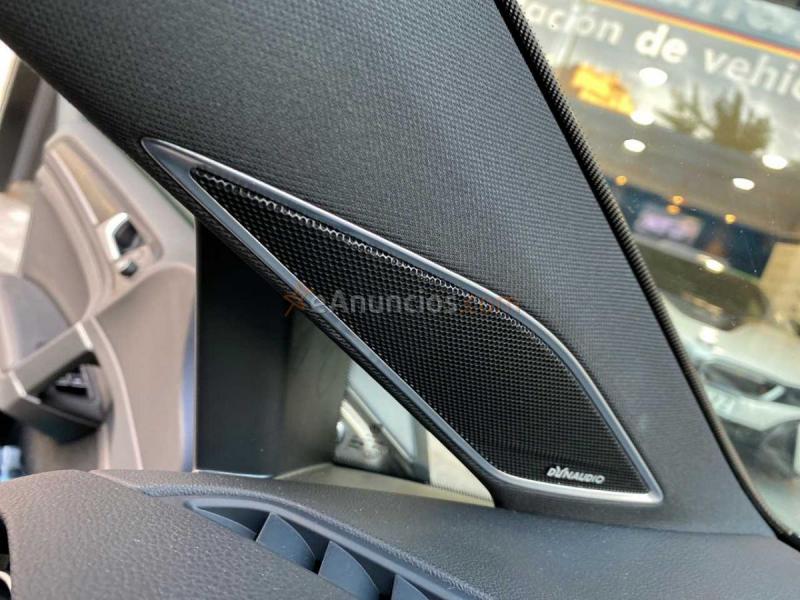 Volkswagen Golf R DYNAUDIO 