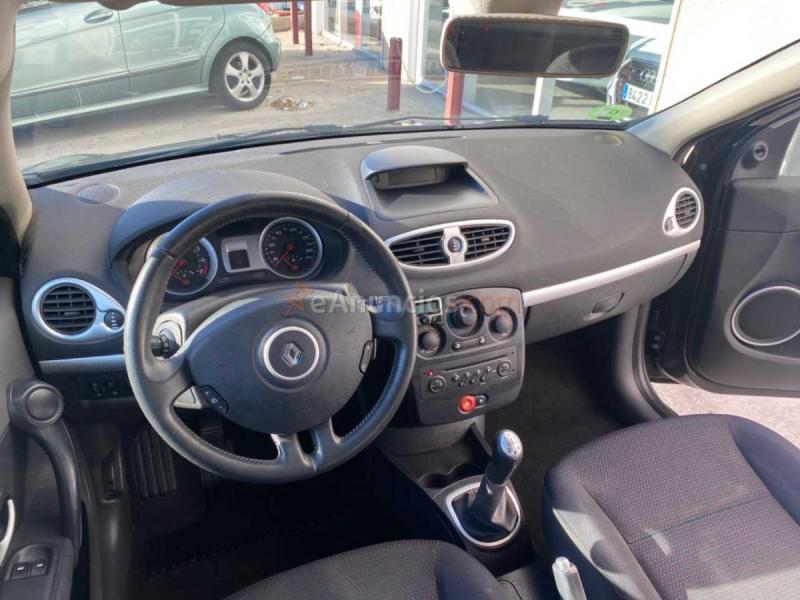 Renault Clio Authentique 1.2 16v eco2 