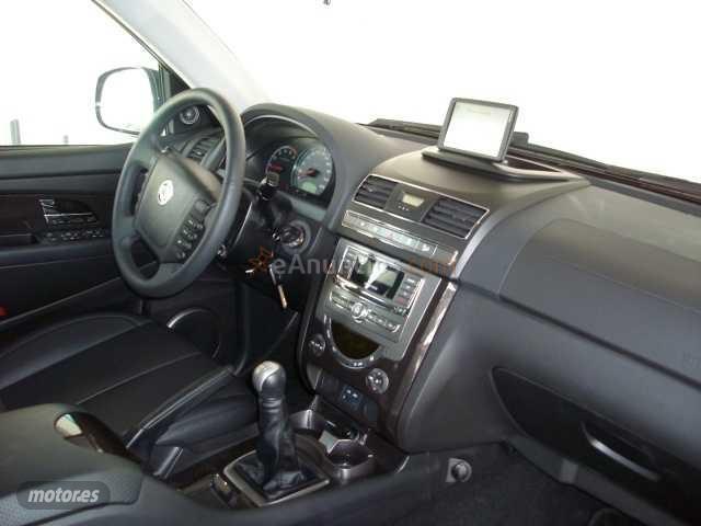 Ssangyong Rexton W 200 e-Xdi Premium 4x2 Premium de 2014 con 5.500 Km por 22.500 EUR. en Alicante