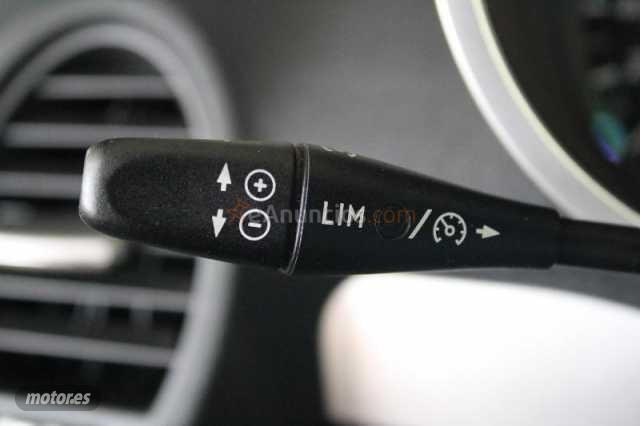 Mercedes SLK 200K de 2006 con 88.301 Km por 14.890 EUR. en Madrid