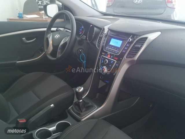 Hyundai i30 1.4 CRDi City S de 2013 con 24.945 Km por 12.700 EUR. en Castellon