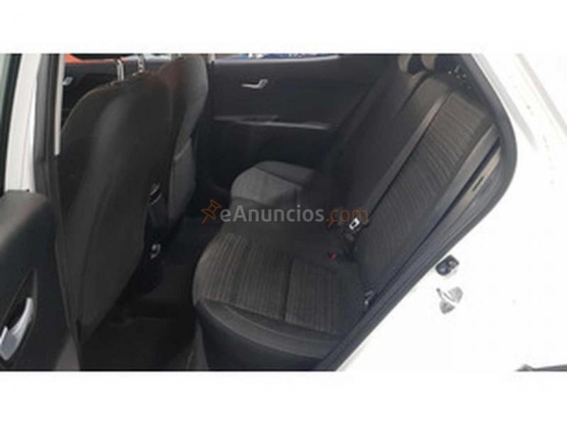 Kia Stonic  1.0 T-GDi Drive 74 kW 