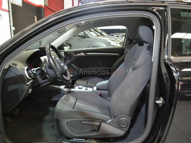 Audi A3 1.6 TDI clean d 110CV S line edition