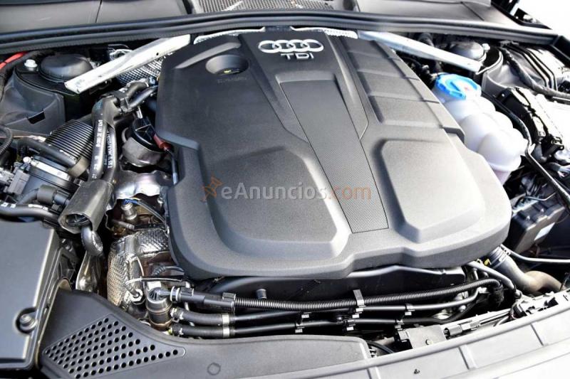 Audi A4 S line edition 2.0 TDI 110kW 150CV Black Line 