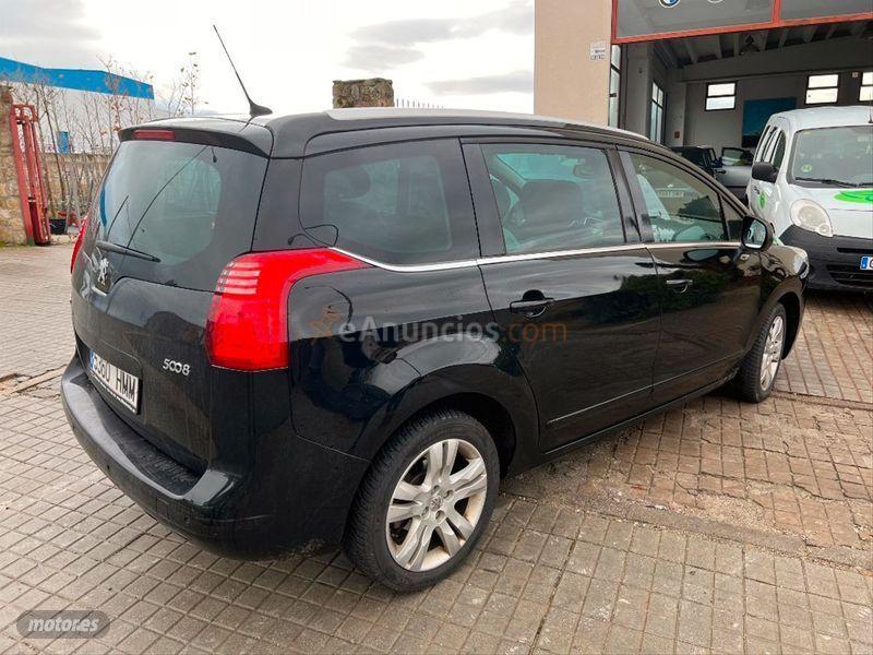 Peugeot 5008 Allure 2.0 HDI 150 FAP de 2012 con 183.000 Km por 8.900 EUR. en Segovia