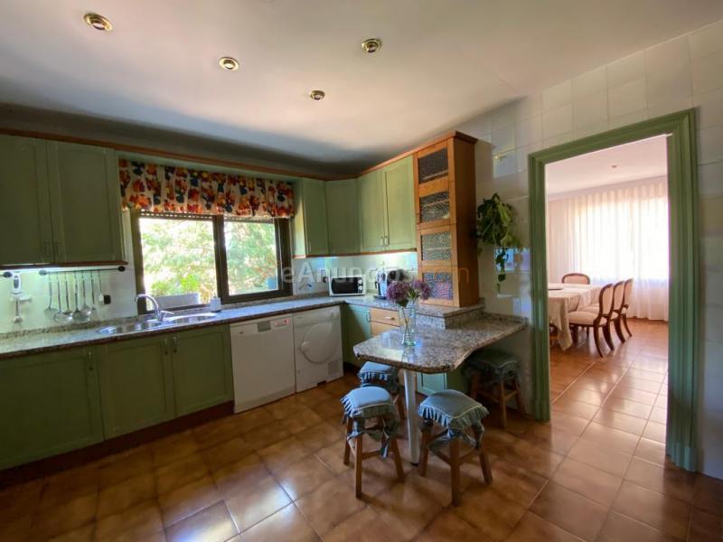 CHALET DE LUJO EN CR. DE MADRID EN PERFECTO ESTADO