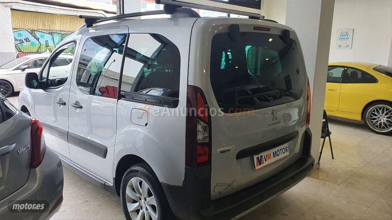 Peugeot Partner TEPEE Active 1.2 PureTech 110 de 2016 con 130.000 Km por 10.900 EUR. en Las Palmas
