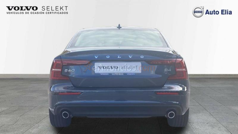 Volvo S60 2.0 B4 MOMENTUM PRO AUTO 4P