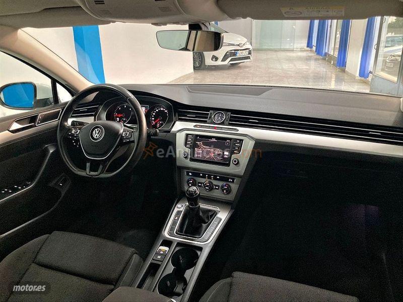 Volkswagen Passat Variant Advance 1.6 TDI 120CV BMT de 2016 con 152.000 Km por 14.200 EUR. en Badajoz