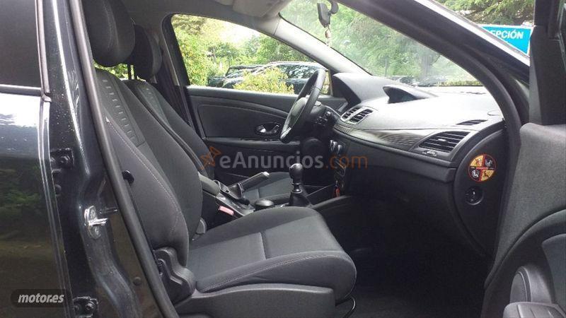 Renault Megane Sport Tourer Business dCi 110 eco2 de 2010 con 199.000 Km por 3.900 EUR. en Burgos