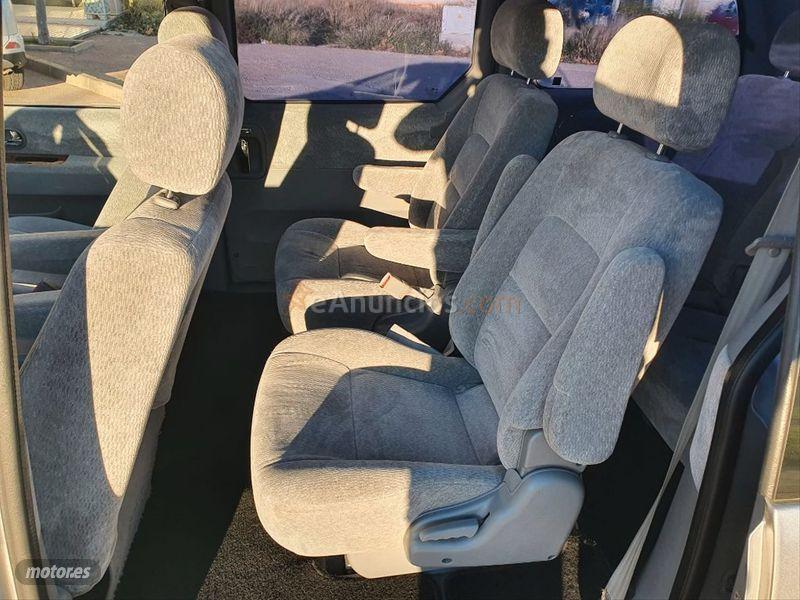 Kia Carnival 2.9 CRDi EX de 2004 con 214.000 Km por 3.500 EUR. en Alicante