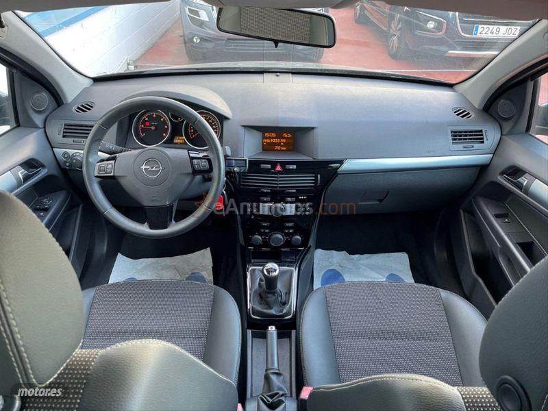 Opel Astra 1.7 CDTi ecoE Edition SW de 2010 con 130.000 Km por 5.850 EUR. en Barcelona