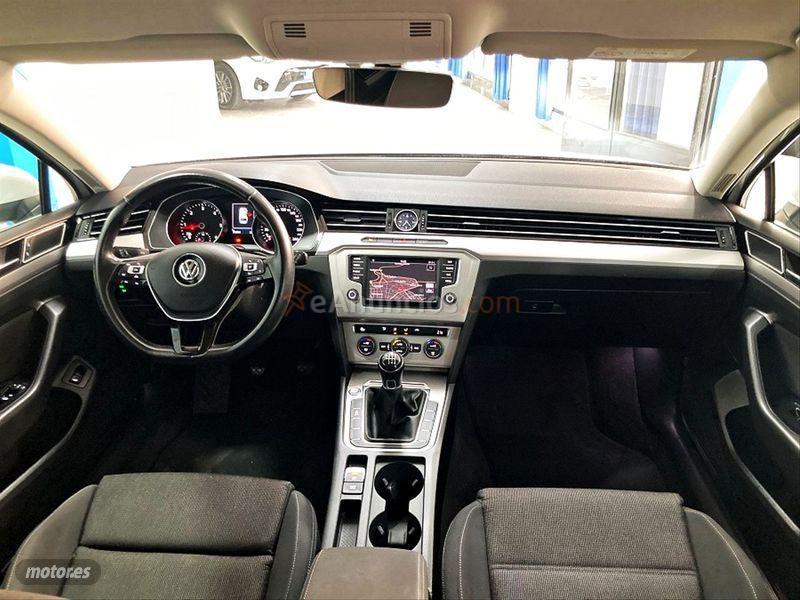 Volkswagen Passat Variant Advance 1.6 TDI 120CV BMT de 2016 con 152.000 Km por 14.200 EUR. en Badajoz