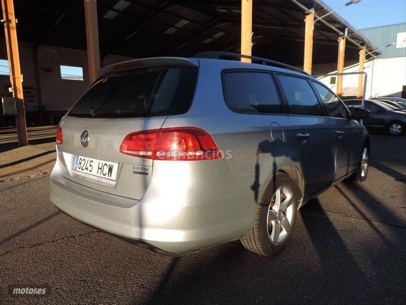 Volkswagen Passat Variant 2.0 TDI 140cv Edition BMot Tech de 2012 con 190.000 Km por 8.500 EUR. en Badajoz