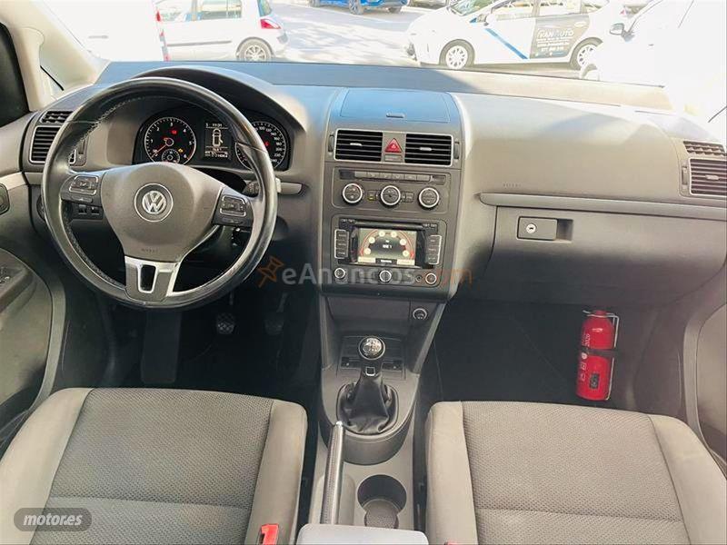 Volkswagen Touran 1.6 TDI 105cv Business de 2014 con 156.535 Km por 13.990 EUR. en Alicante
