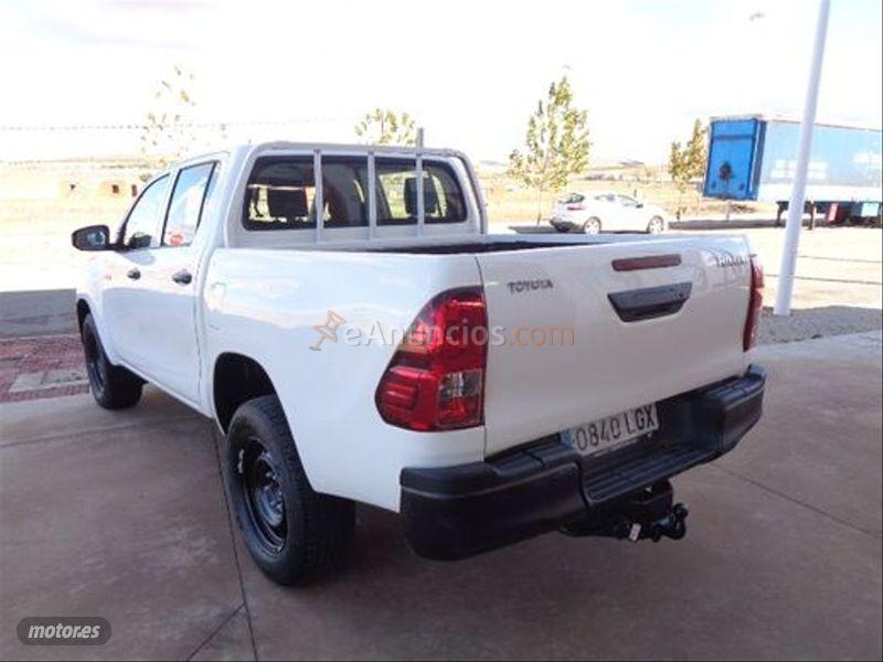 Toyota Hilux 2.4 D4D Cabina Doble GX de 2020 con 29.530 Km por 26.990 EUR. en Jaen
