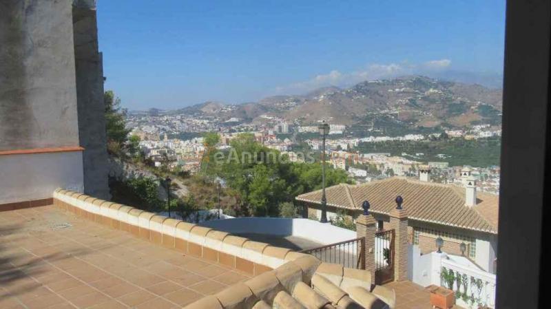 Casa-Chalet en Venta en Almuñecar Granada