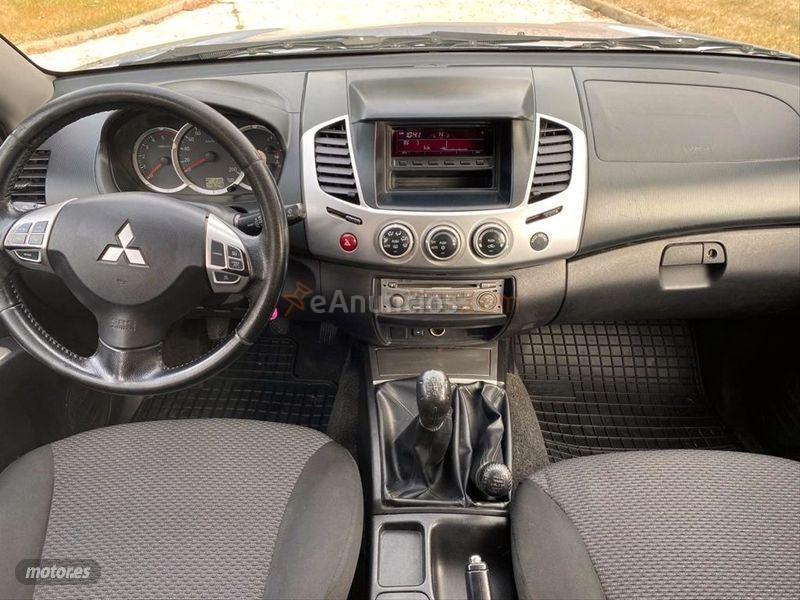 Mitsubishi L 200 2.5 DID Double Cab Motion de 2015 con 148.000 Km por 19.999 EUR. en Madrid