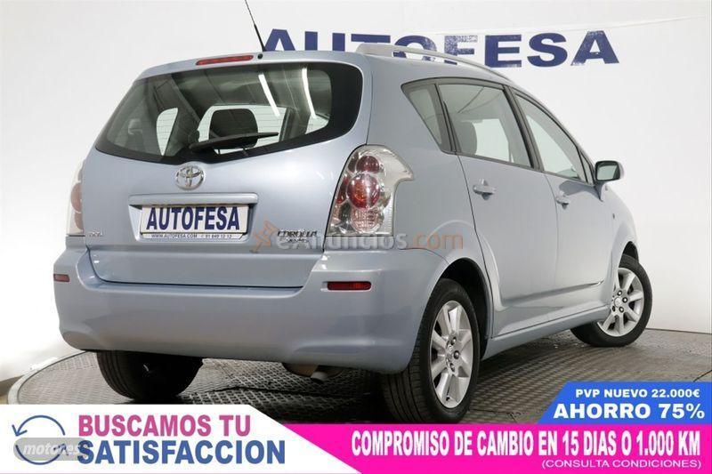Toyota Corolla Verso 1.8 VVTi Luna de 2006 con 135.290 Km por 5.450 EUR. en Madrid
