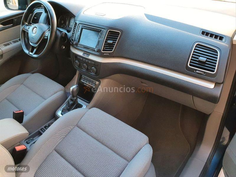 Volkswagen Sharan Advance 2.0 TDI 110kW 150CV DSG de 2017 con 47.000 Km por 35.500 EUR. en Madrid