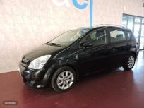 Toyota Corolla Verso 2.0 D4D Luna de 2005 con 222.192 Km por 3.500 EUR. en La Rioja