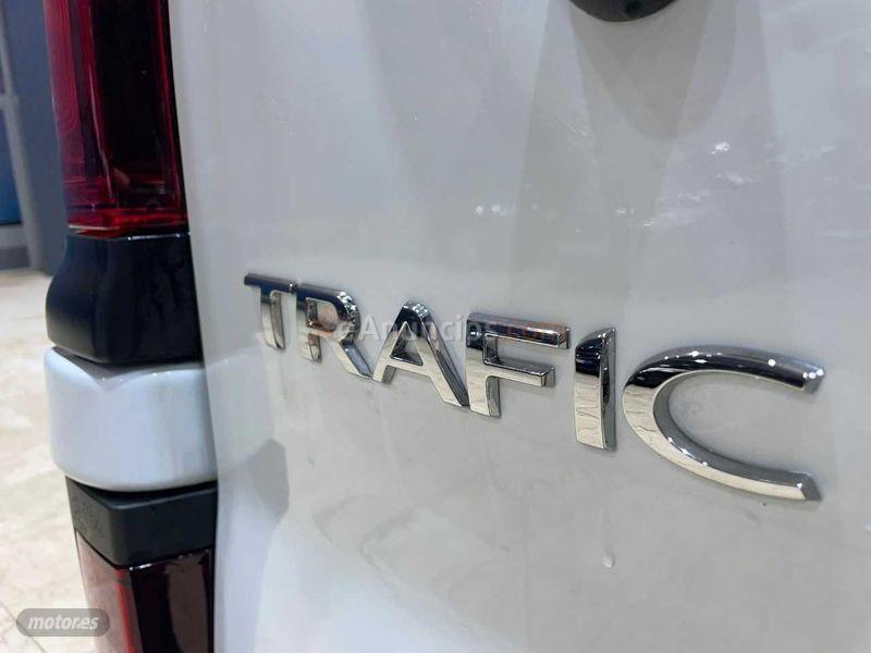 Renault Trafic Combi Passenger Ene Blue dCi 81kW110CV de 2021 con 2.900 Km por 29.900 EUR. en Pontevedra