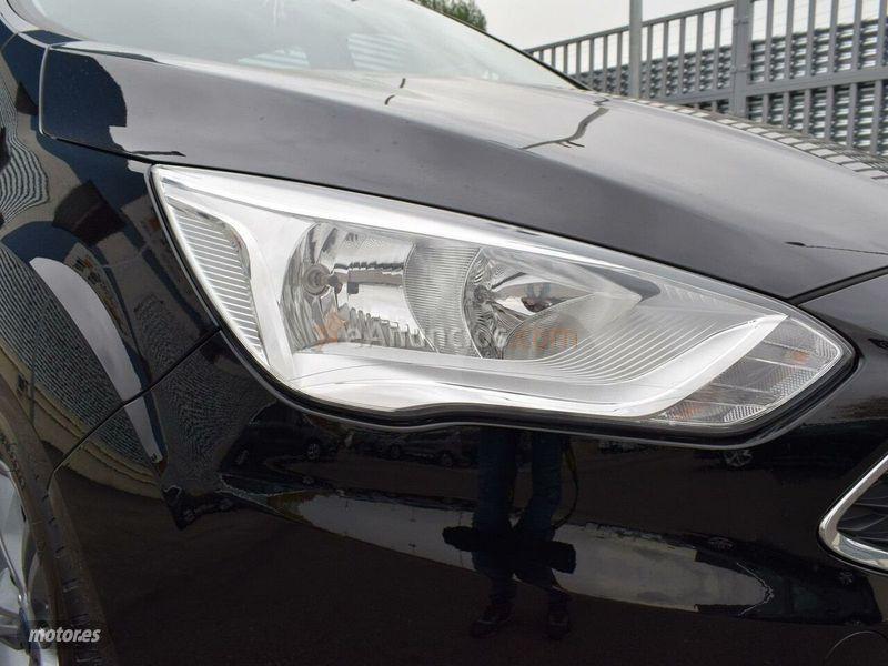 Ford Grand C-Max 2.0 TDCi 150CV Business PowerShift de 2016 con 77.000 Km por 14.990 EUR. en Madrid