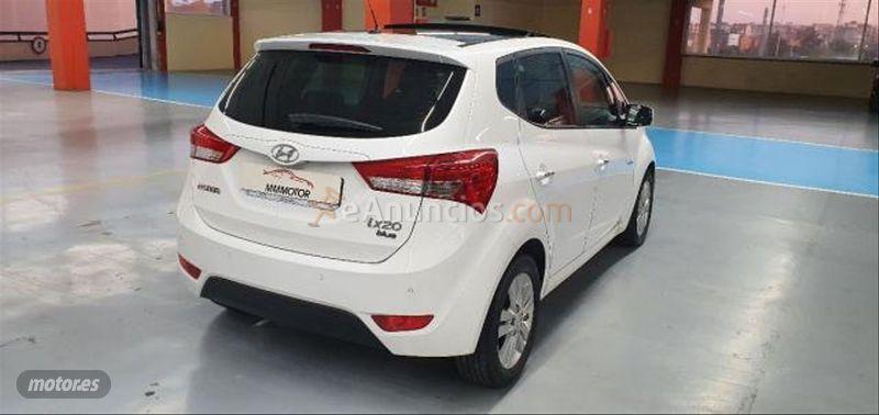 Hyundai iX20 1.6 CRDi 115 CV BlueDrive Tecno de 2015 con 40.000 Km por 12.500 EUR. en Barcelona